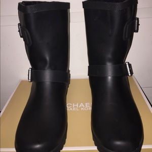 All Black Sperry Rainboots